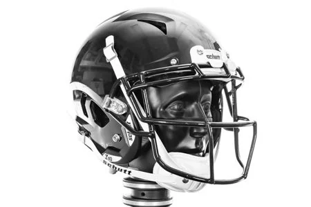 Schutt Vengeance Z10 LTD helmet